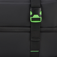 Stahovací popruhy na bocích Stahovací popruhy na bocích